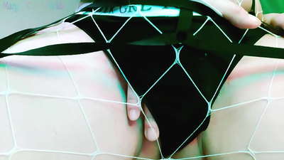 रेडहेड तिच्या डिकला धक्का कसा लावायचा हे स्पष्ट करते आणि तिची मांजर दाखवते - डर्टी वर्ड्स